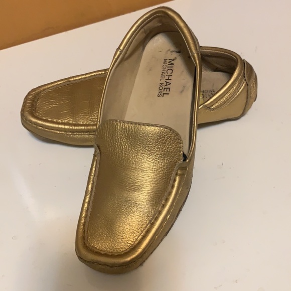 MICHAEL KORS SZ 5M FLATS, GOLD, LEATHER PREOWNED - Picture 1 of 16